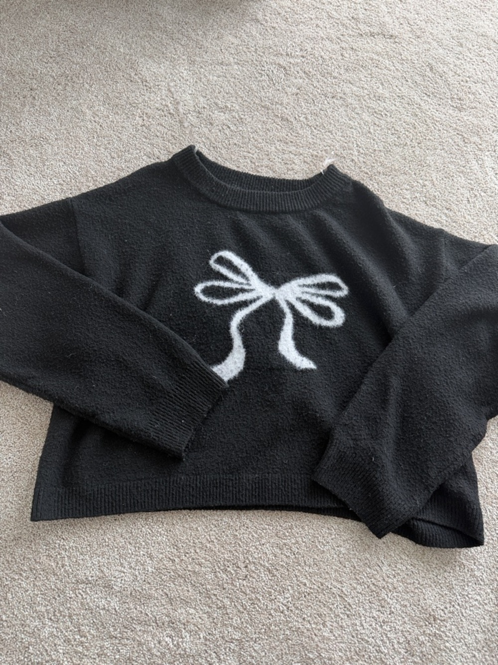 SO Black Crewneck Sweater with White Bow Intarsia